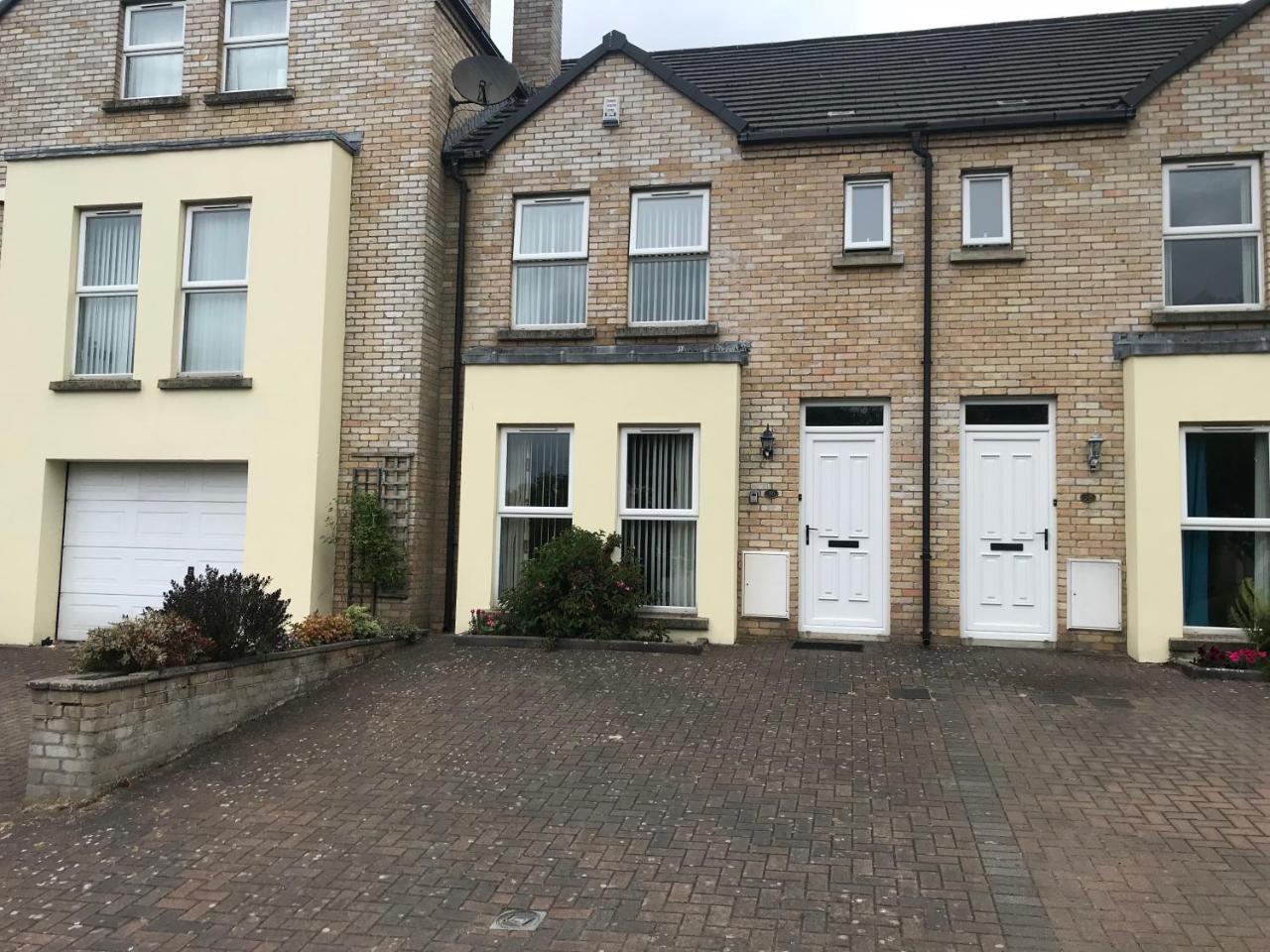 Causeway Holiday Homes Coleraine Exterior photo